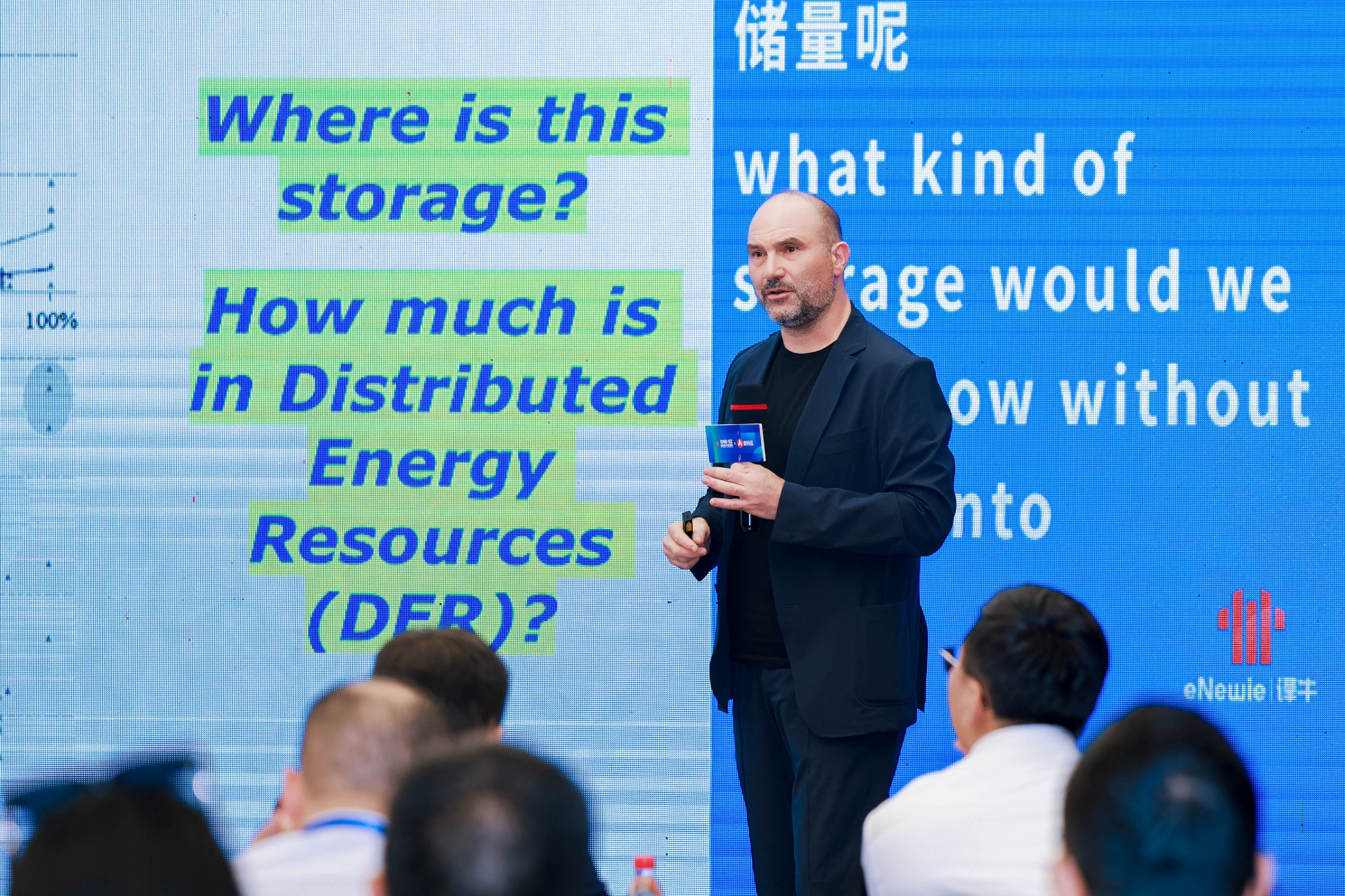 1760153798730 0X0A9251